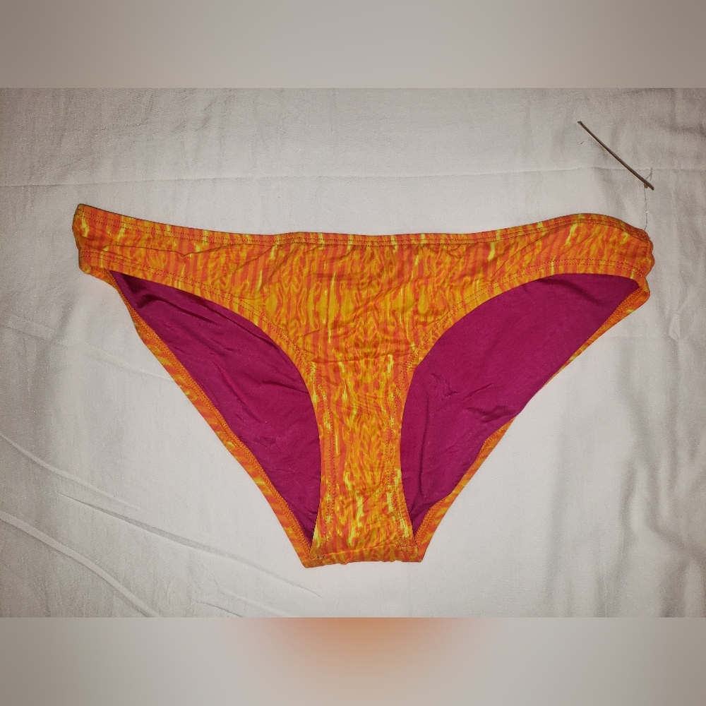 Title nine bikini bottoms L